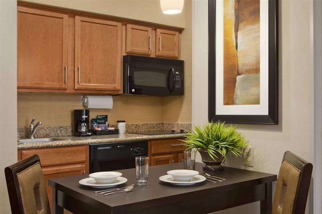 Homewood Suites By Hilton Cedar Rapids-North Quarto foto